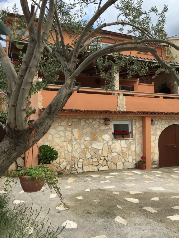 Guesthouse Tariba Supetarska Draga Exterior foto